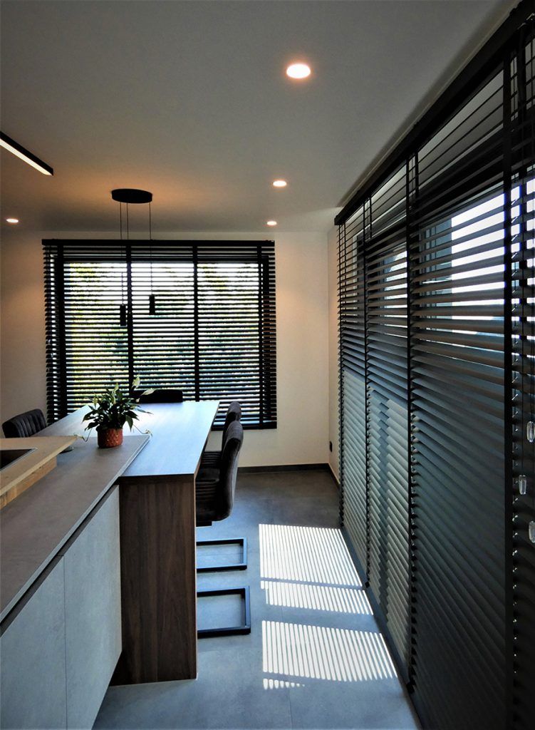 Store venitien lamelles 50 mm COPAHOME noir matt