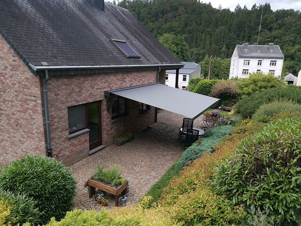 Banne solaire motorisée à coffre KADECO 380 La Roche