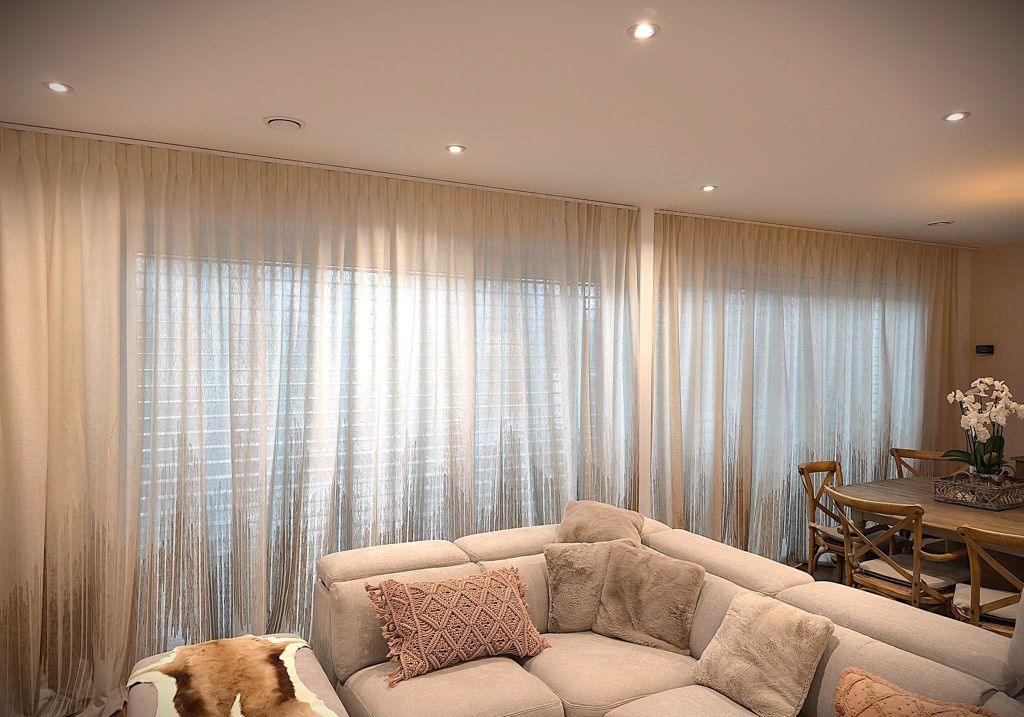 Confection tenture plis simples / flamants tissu casamance Eremure