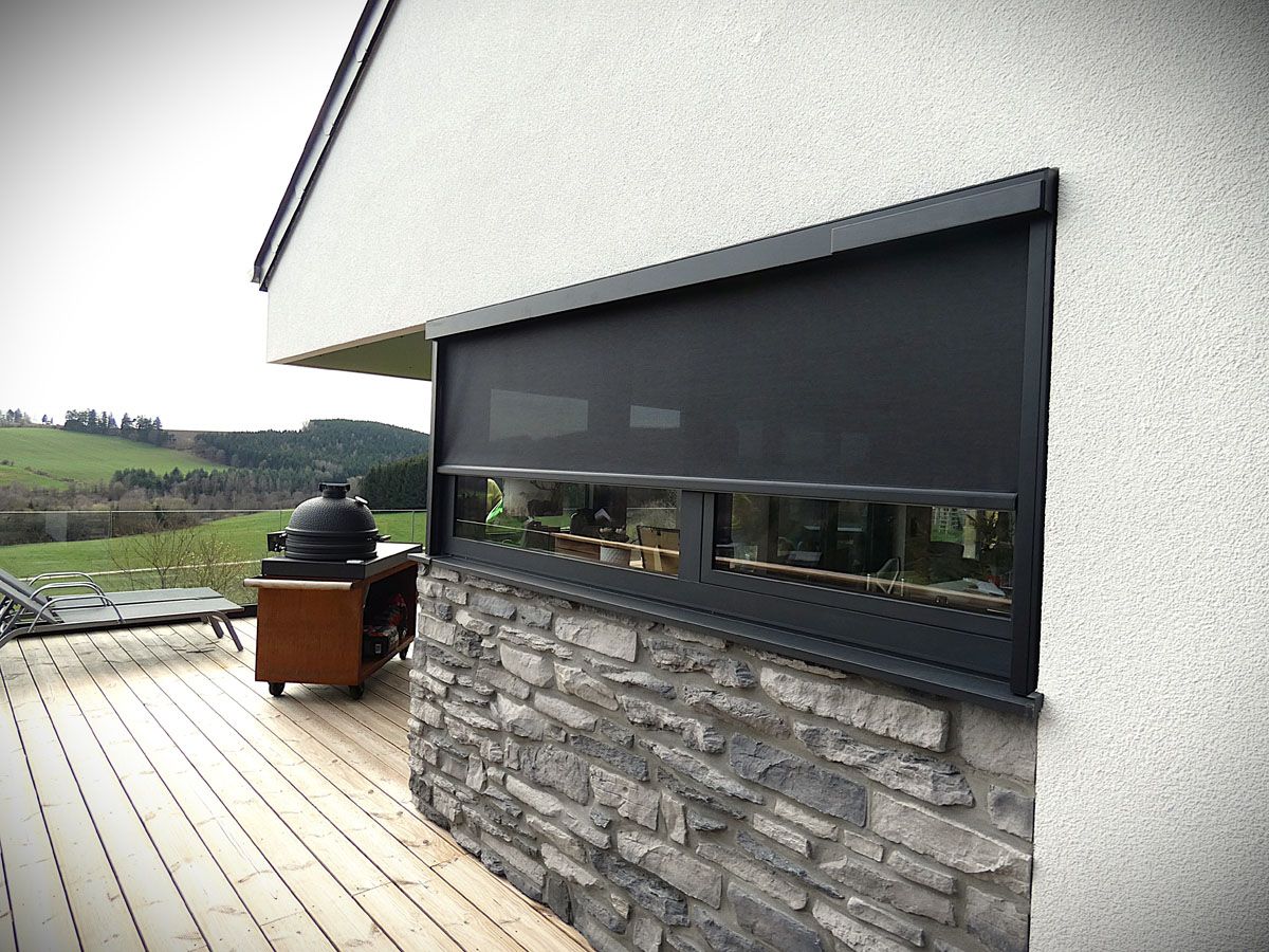SCREEN EXTERIEUR A ENERGIE SOLAIRE SOPROFEN (HOUFFALIZE)